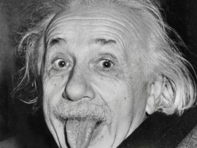 爱因斯坦吐舌头,照片的版权将归中国
