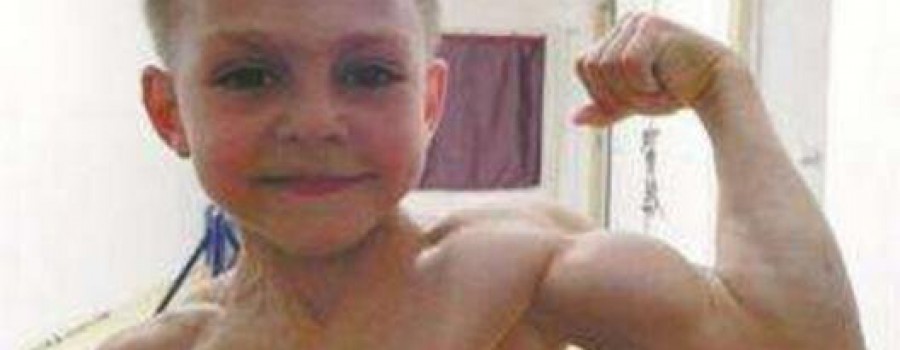 全球最小的摔跤天才：8岁摔跤神童斯蒂夫・波林