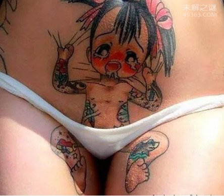 世界十大最疯狂的纹身,美国女子展示肛门纹身
