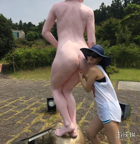 韩国让人面红耳赤的性爱公园现场图 让人看了好羞涩!