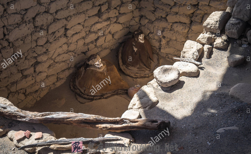 秘鲁纳斯卡Chauchilla墓地中的史前木乃伊人类遗骸