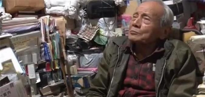 日本76岁光棍：喜欢买杂物，400平房子被塞满